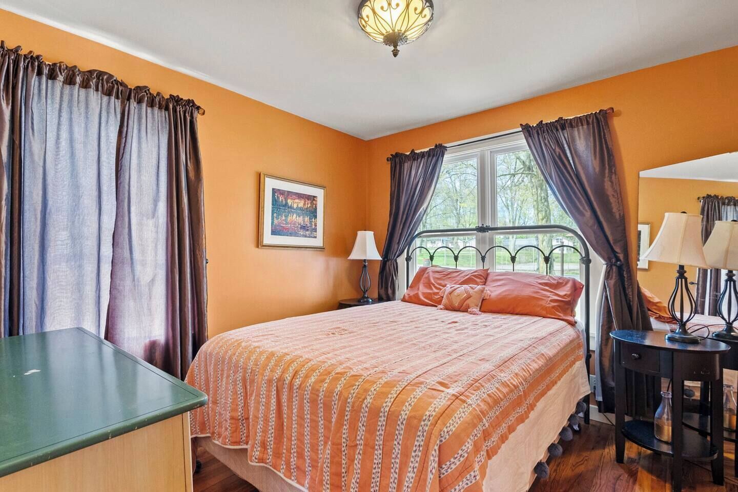 Iron/ironing board, travel cot, WiFi, bed sheets