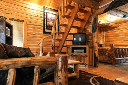 Cottonwood Cabin in Dry Creek