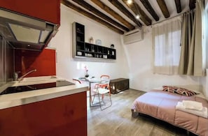 Private kitchen - La Perla. (Venice)