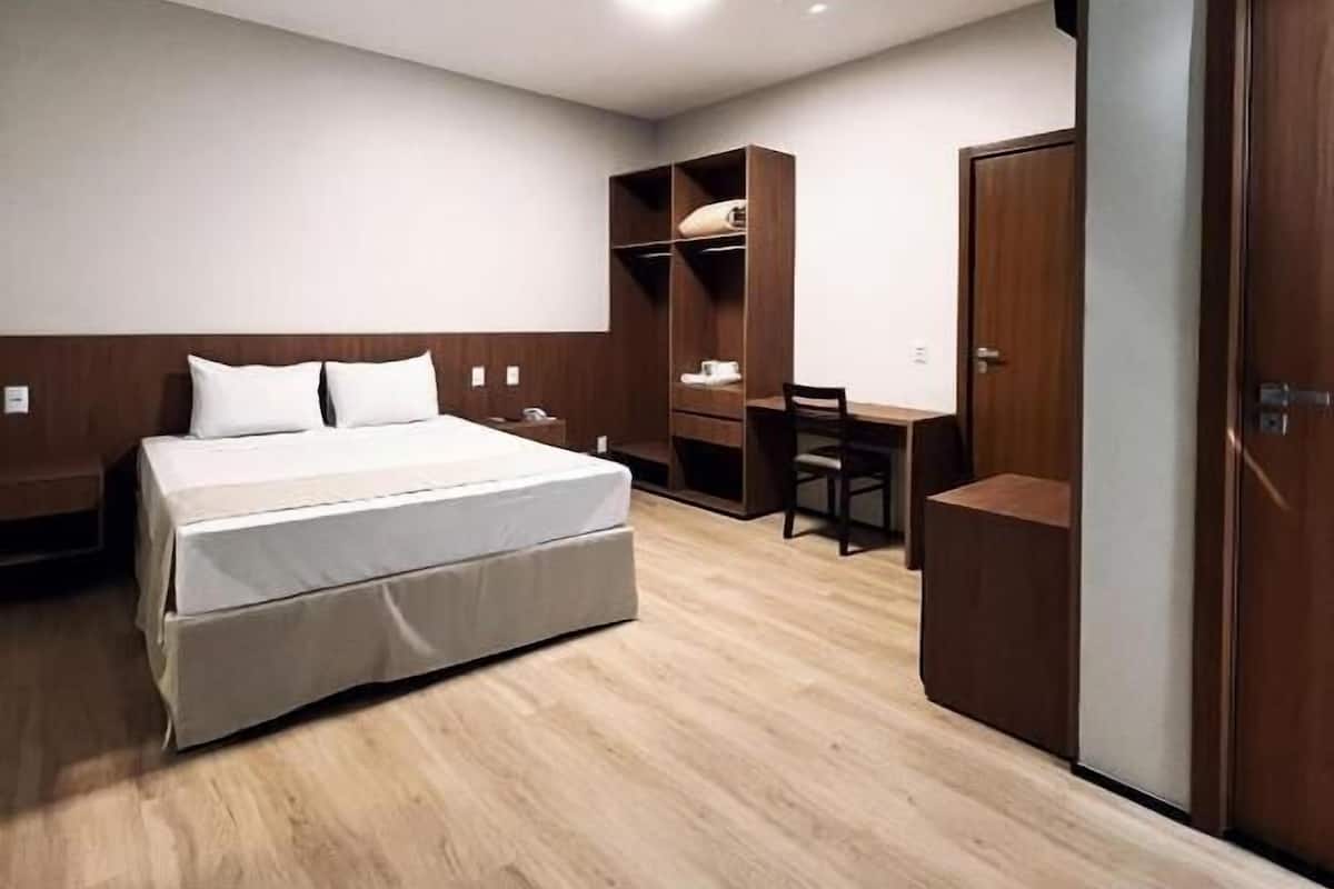 Suite, balcon, vue ville | Wi-Fi gratuit