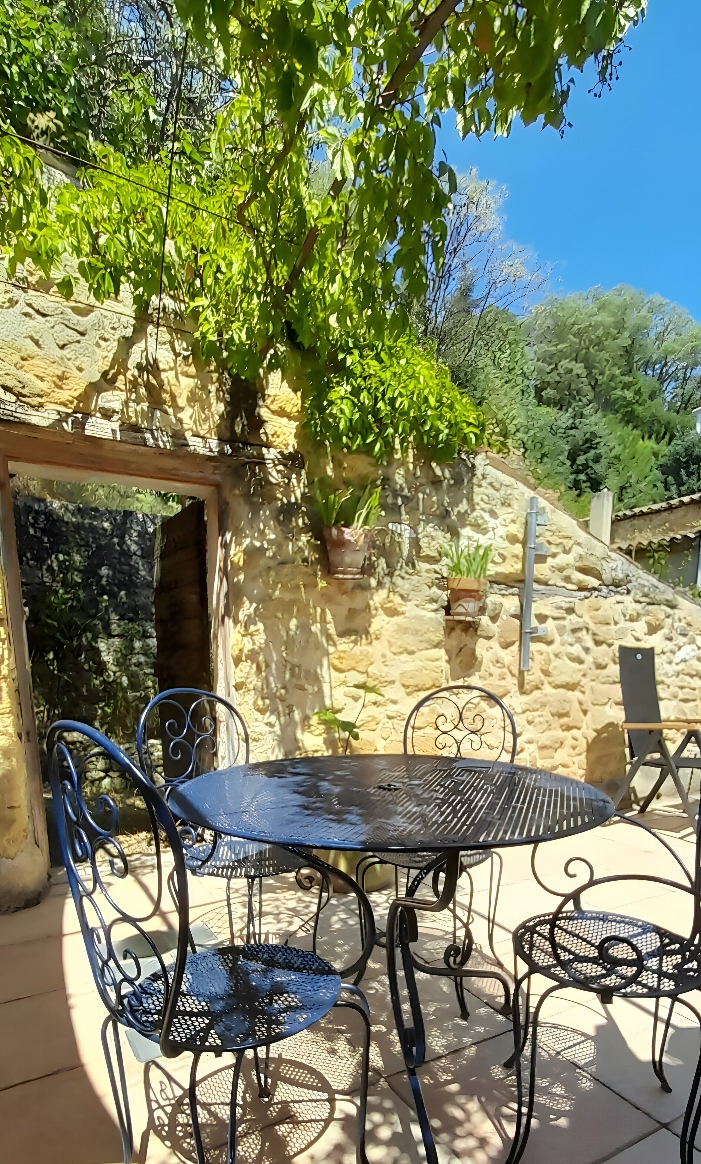 Holiday Home 'Maison Des Trois Soeurs' with Mountain View, Wi-Fi and Air Conditioning