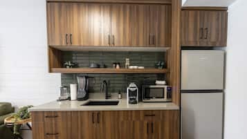 Kühlschrank, Geschirrspüler, Toaster