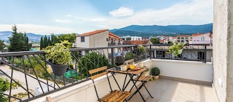 Studio Petar with parking and balcony