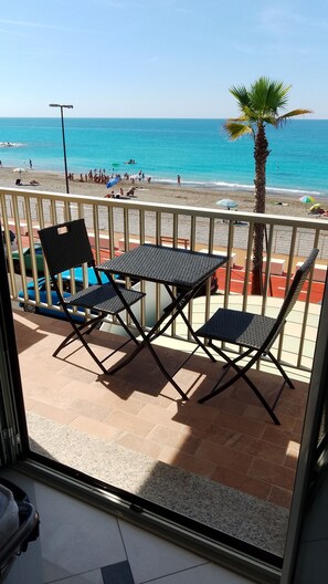 Outdoor dining - Oceanfront (Ventimiglia)
