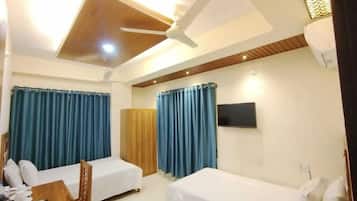 Comfort Twin Room | Desk, laptop workspace, free WiFi