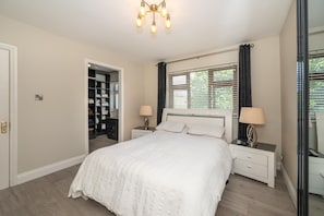 4 bedrooms, iron/ironing board, WiFi, bed sheets - Amazing 4 bedroom house in the heart of Cork (Cork)