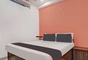 House - Classic Hotel O Temple Road Vemulavada (Vemulawada)