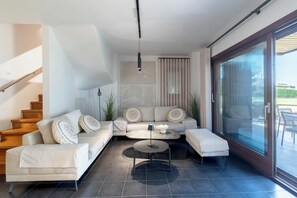 Video games - AZURE RESIDENCE KOUMITSA (Koumitsa)