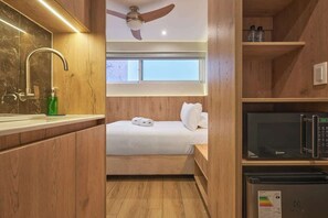 Travel cot, WiFi, bed sheets - Geko | Smart Loft w/ Wifi  in Central Miraflores (Miraflores)