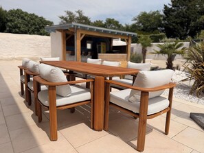 Outdoor dining - An authentic Charentaise right on the water! (Saint-Palais-sur-Mer)