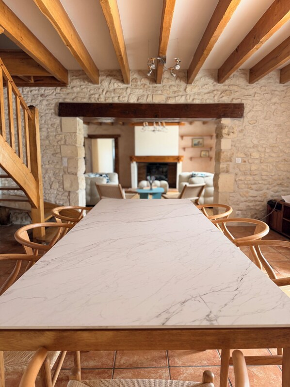 Dining - An authentic Charentaise right on the water! (Saint-Palais-sur-Mer)