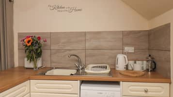 Dishwasher, cookware/dishes/utensils