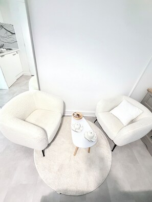 Living area - Vrbo Property (Limay)