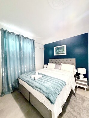 Room - Vrbo Property (Limay)