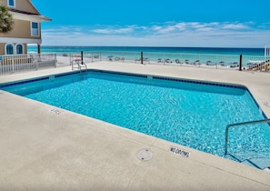 Apartment, Mehrere Betten (Leeward Key 304) | Pool | Außenpool, beheizter Pool