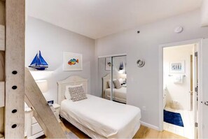 Apartment, Mehrere Betten (Leeward Key 304) | 2 Schlafzimmer