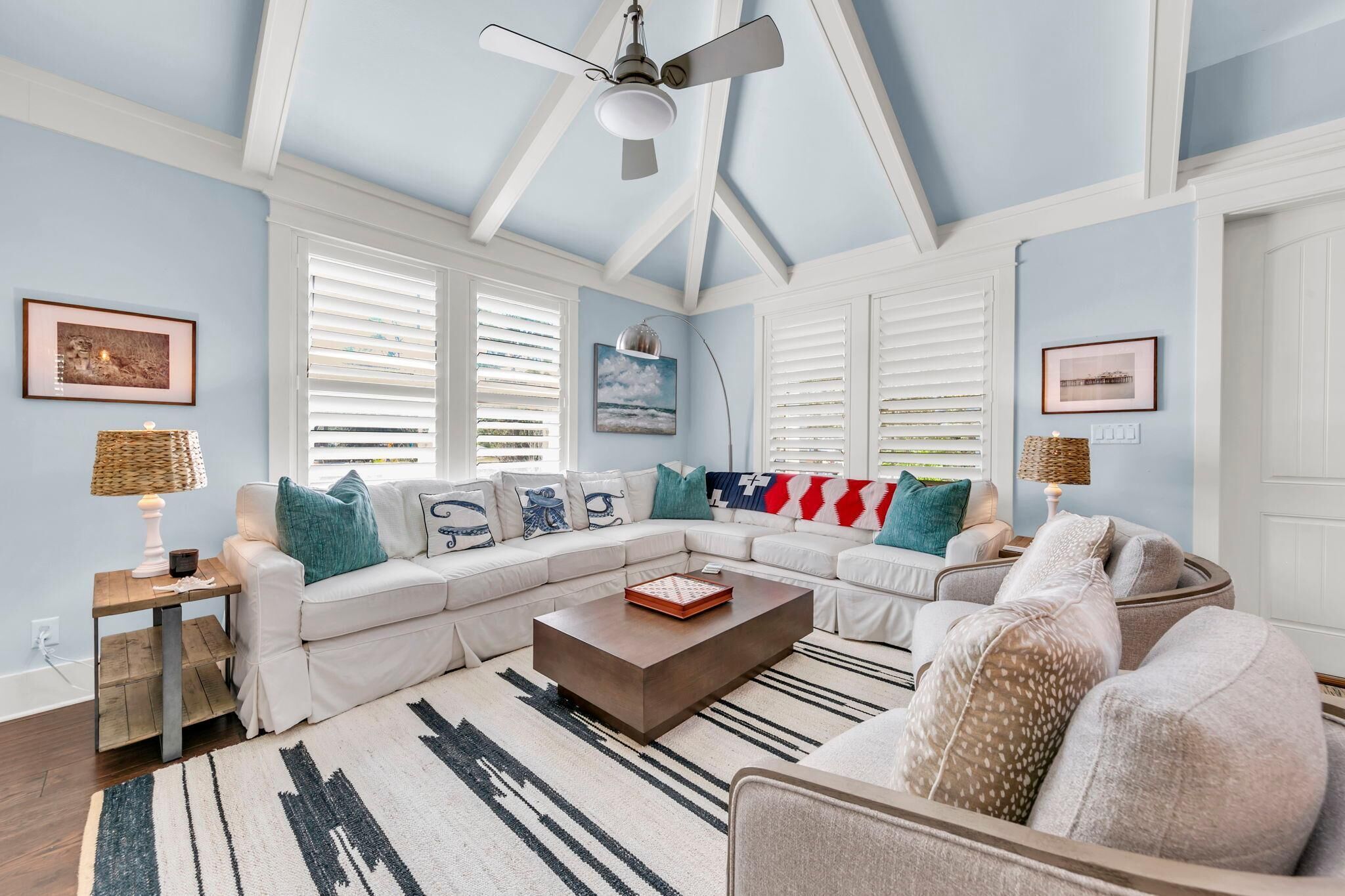 House, Multiple Beds (Seagull's Nest) | Living area