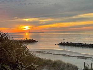 Beach - Bald Head Island 3 bedroom beachfront home in Harbour. Best Sunset View on BHI! (Bald Head Island)