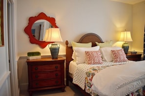 Room - Bald Head Island 3 bedroom beachfront home in Harbour. Best Sunset View on BHI! (Bald Head Island)