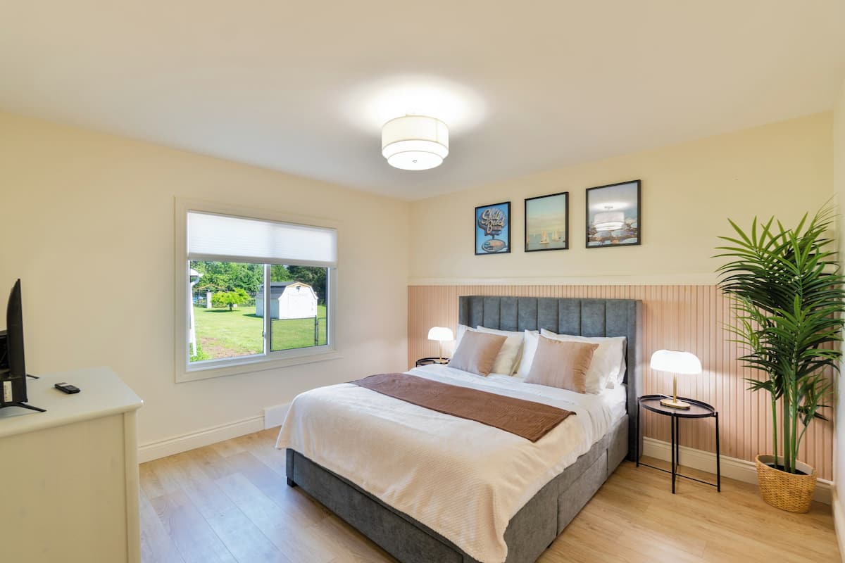 Luxury-Doppelzimmer, eigener Pool, Seeblick | Bügeleisen/Bügelbrett, kostenloses WLAN, Bettwäsche