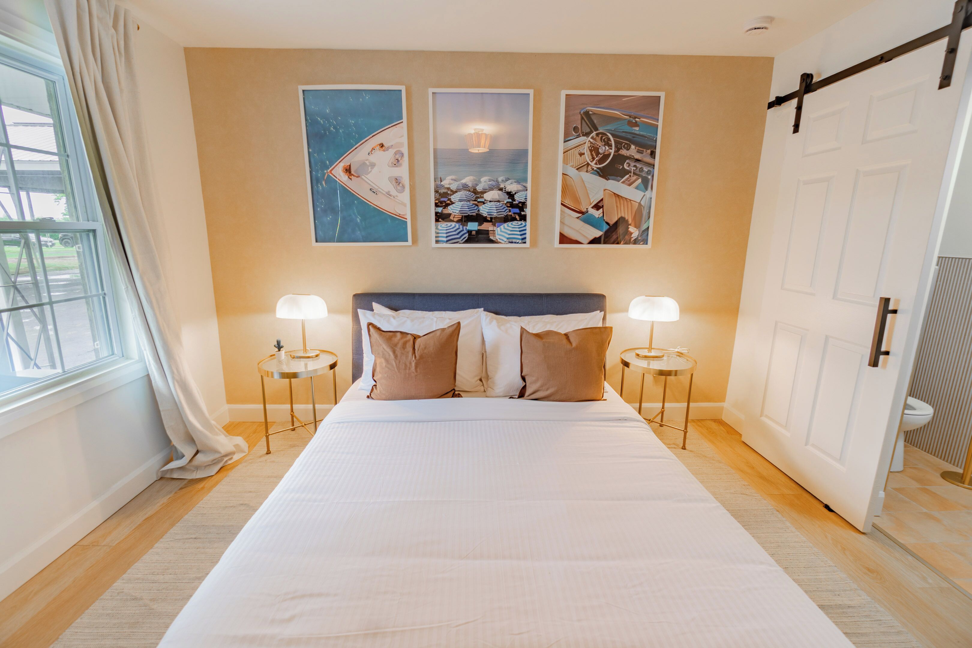 Comfort Single Room, Private Pool, Lake View | Iron/ironing board, free WiFi, bed sheets