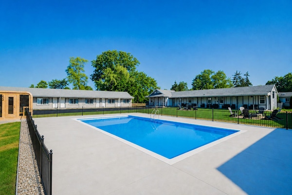 Seasonal outdoor pool