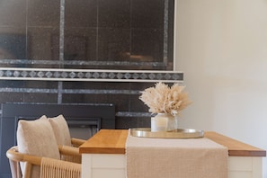 Dining - The Parkway Boutique Hotel by the Falls (Niagara Falls)