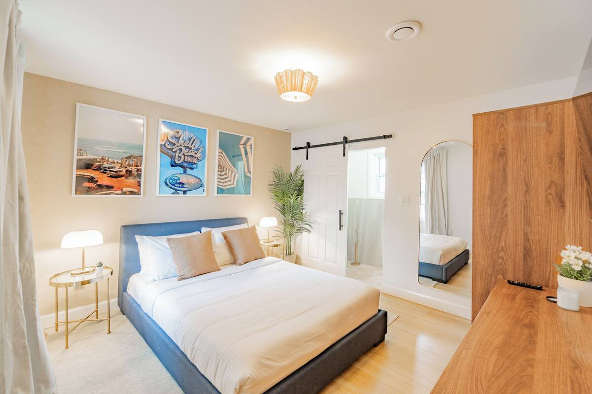 Comfort-Einzelzimmer, eigener Pool, Seeblick | Bügeleisen/Bügelbrett, kostenloses WLAN, Bettwäsche