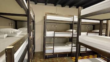 Dormitorio compartido, no fumadores, baño compartido | Wifi gratis
