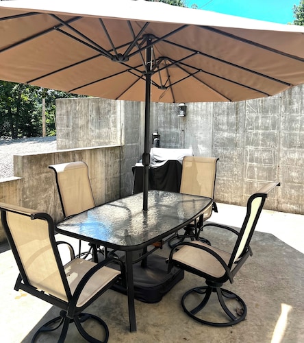 No Worries Lake Cottage – Fall Hideaway-l7 miles to The Strip