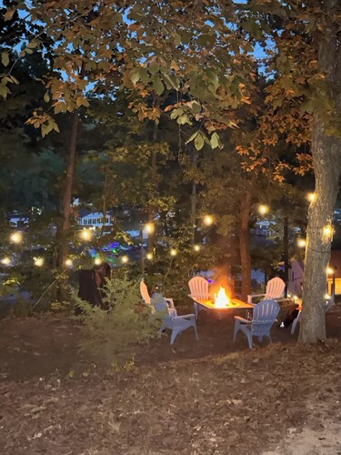 No Worries Lake Cottage – Peaceful Fall Retreat for Nature Lovers. Private Dock