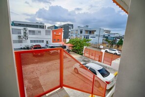 Property grounds - 1.2• Generator • 1st Floor • Parking • 1BR • 230sf (Mayagüez)