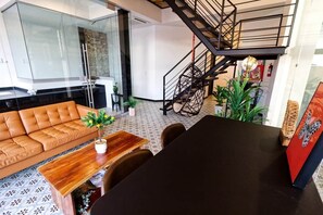 Interior - 5.2 Loft • Lobby • Generator • Parking • 2nd Floor (Mayagüez)