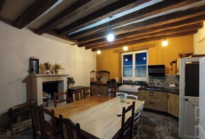 Dining - Vrbo Property (Courdemanche)