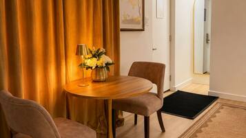 Deluxe kamer, 1 kingsize bed, niet-roken | Dineren