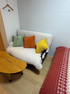 Interior - A 10-minute walk from Kameari Station! Easy access to Ginza, the Imperial Palace, Asakusa, and Disney! Free Wi-Fi (Adachi-ku)