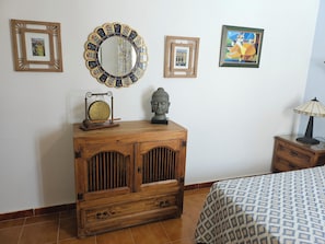 2 bedrooms, iron/ironing board, WiFi, bed sheets - A Feast for the Eyes (Conil de la Frontera)