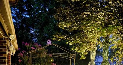 Lovely 3-bedroom house with AC in vibrant Warsaw