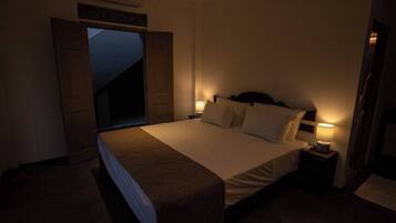 WiFi, bed sheets