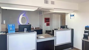 Reception - Studio 6 – Pecos, TX (Pecos)