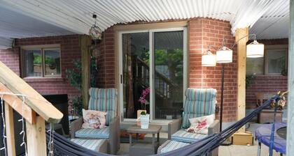 Bright Walkout Suite | Private Entrance & Parking