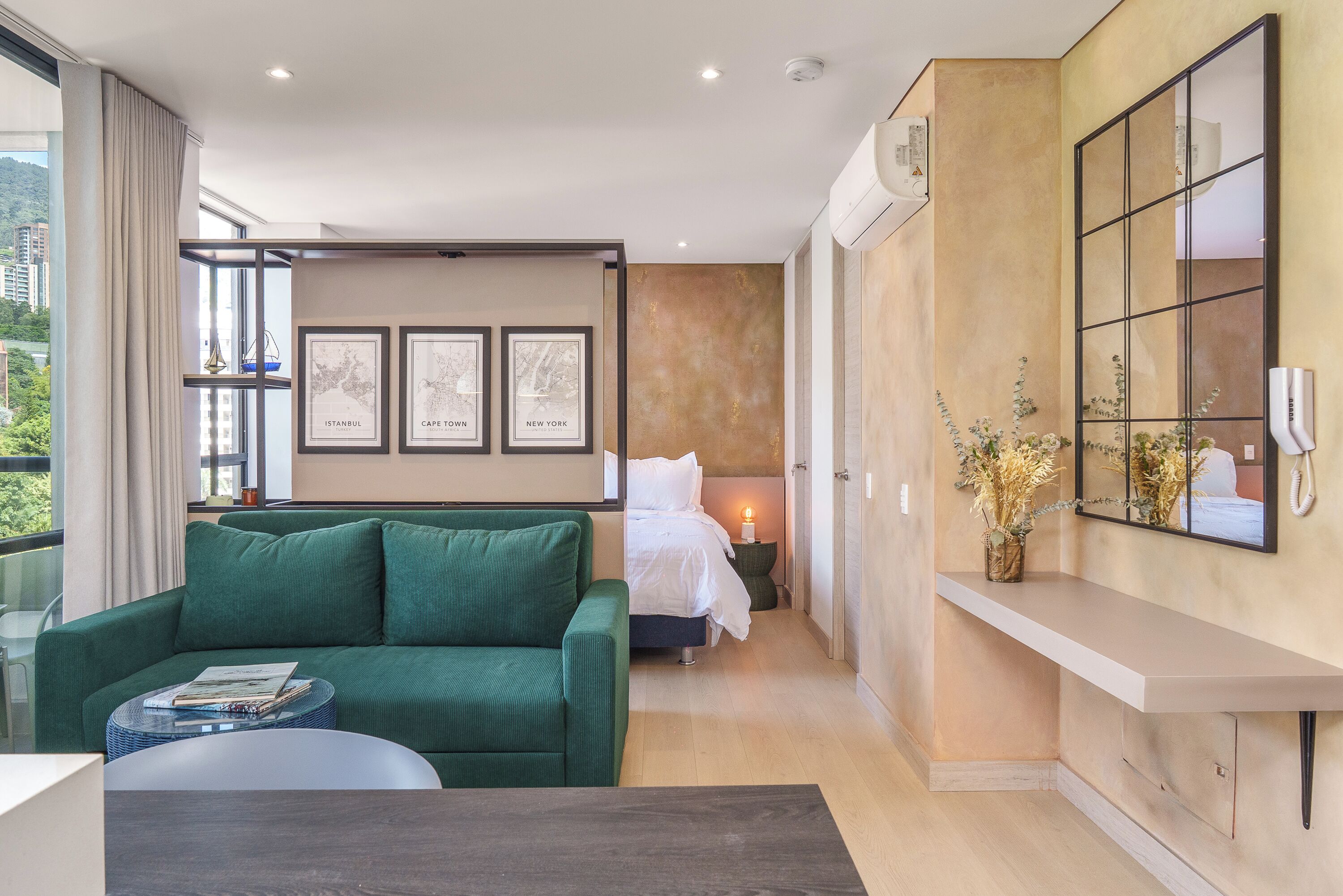 Apartamento Deluxe, balcón, vistas a la ciudad | Zona de estar