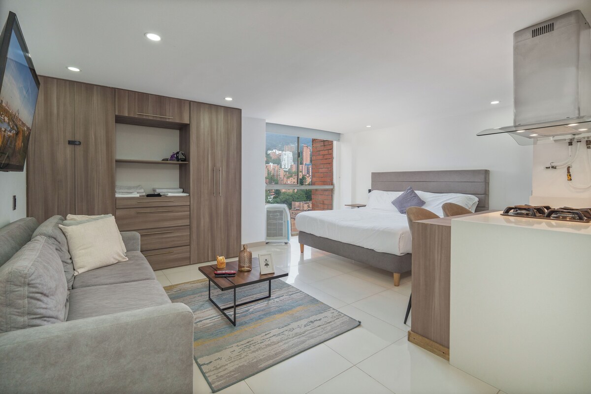 Deluxe Apartment, Balcony, City View | Free WiFi