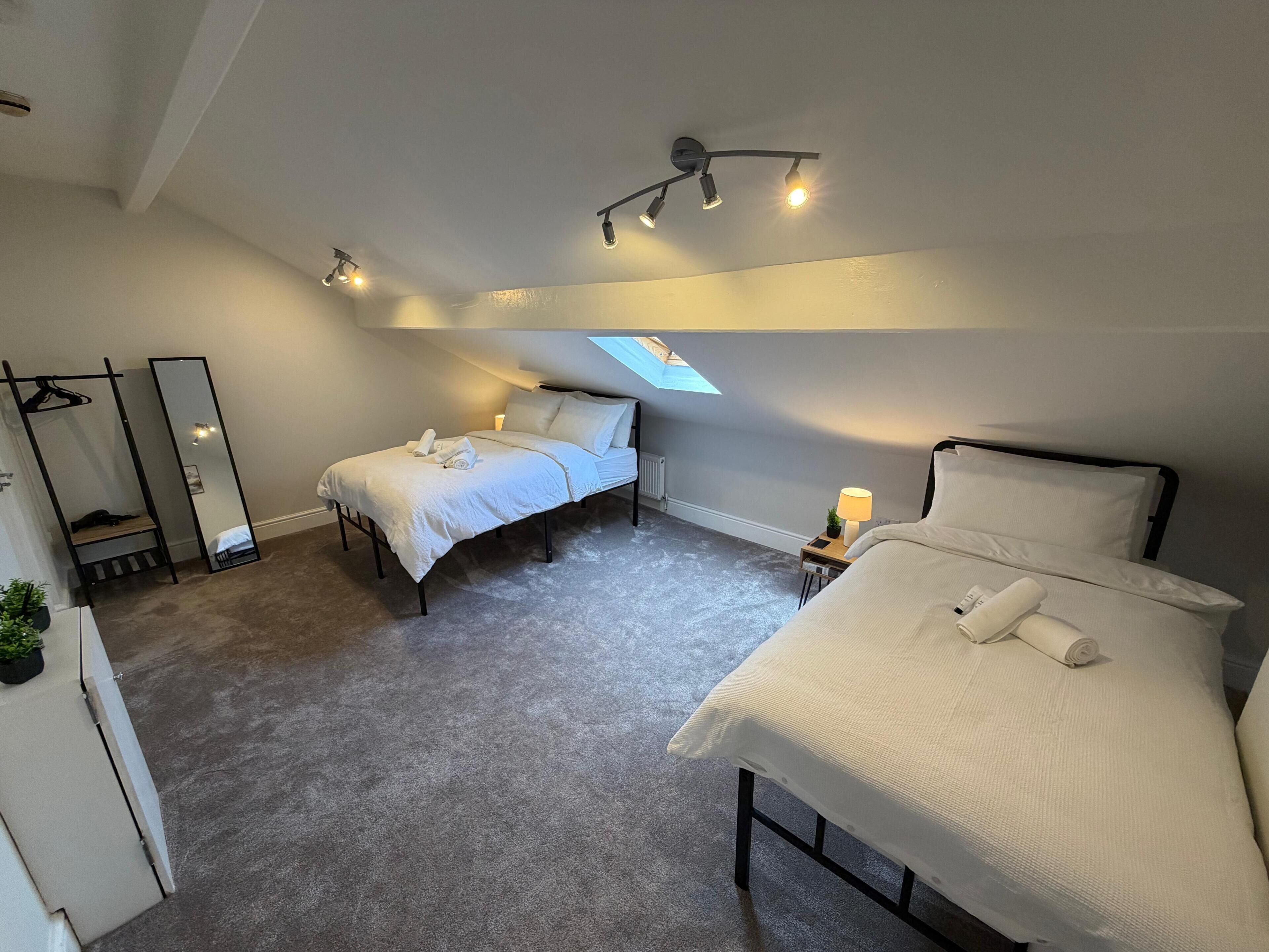 1 chambre, fer et planche à repasser, literie fournie