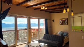Comfort-Apartment, Seeblick | Wohnbereich