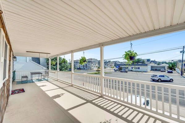 Property grounds - Between Tides | 3BR | Walk to Beach | Unit D (Seaside Park)