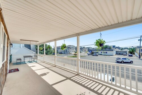 Between Tides | 3BR | Walk to Beach | Unit D