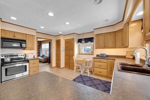 Coffee/tea maker, fridge, microwave, dishwasher - Between Tides | 3BR | Walk to Beach | Unit D (Seaside Park)