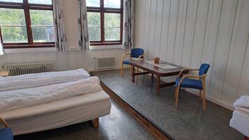 Comfort Triple Room, Multiple Beds, Non Smoking, Garden View | Individually decorated, individually furnished, desk, free WiFi