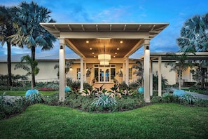 Exterior - Marathon Waterfront Stay | Outdoor Pool | Pets Are Allowed (Marathon)